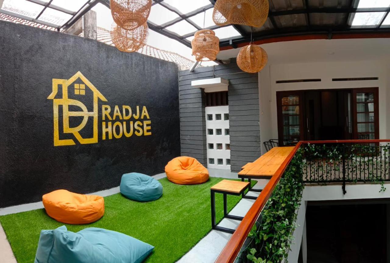Radja House Cipaku Indah Vila Bandung Exterior foto