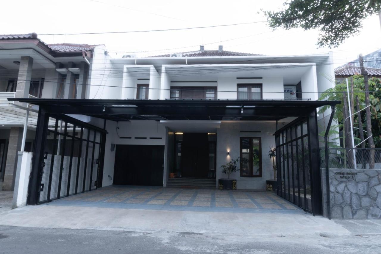 Radja House Cipaku Indah Vila Bandung Exterior foto