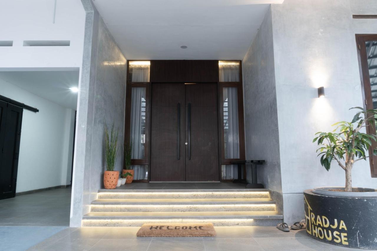 Radja House Cipaku Indah Vila Bandung Exterior foto